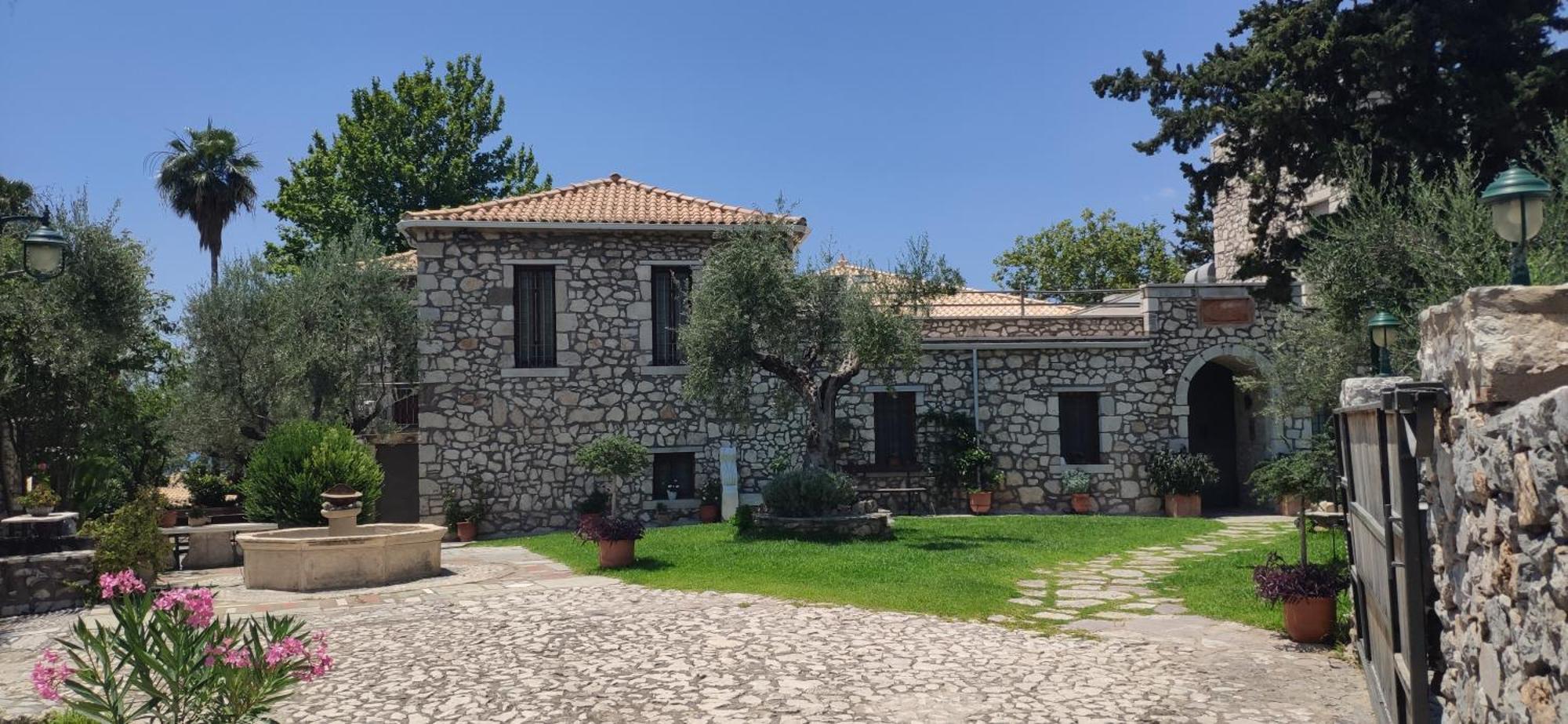 Polas Residencies Apart otel Kalamata Dış mekan fotoğraf